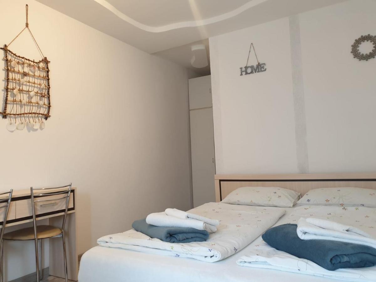 Pokoje Sandra II Łeba Exteriör bild
